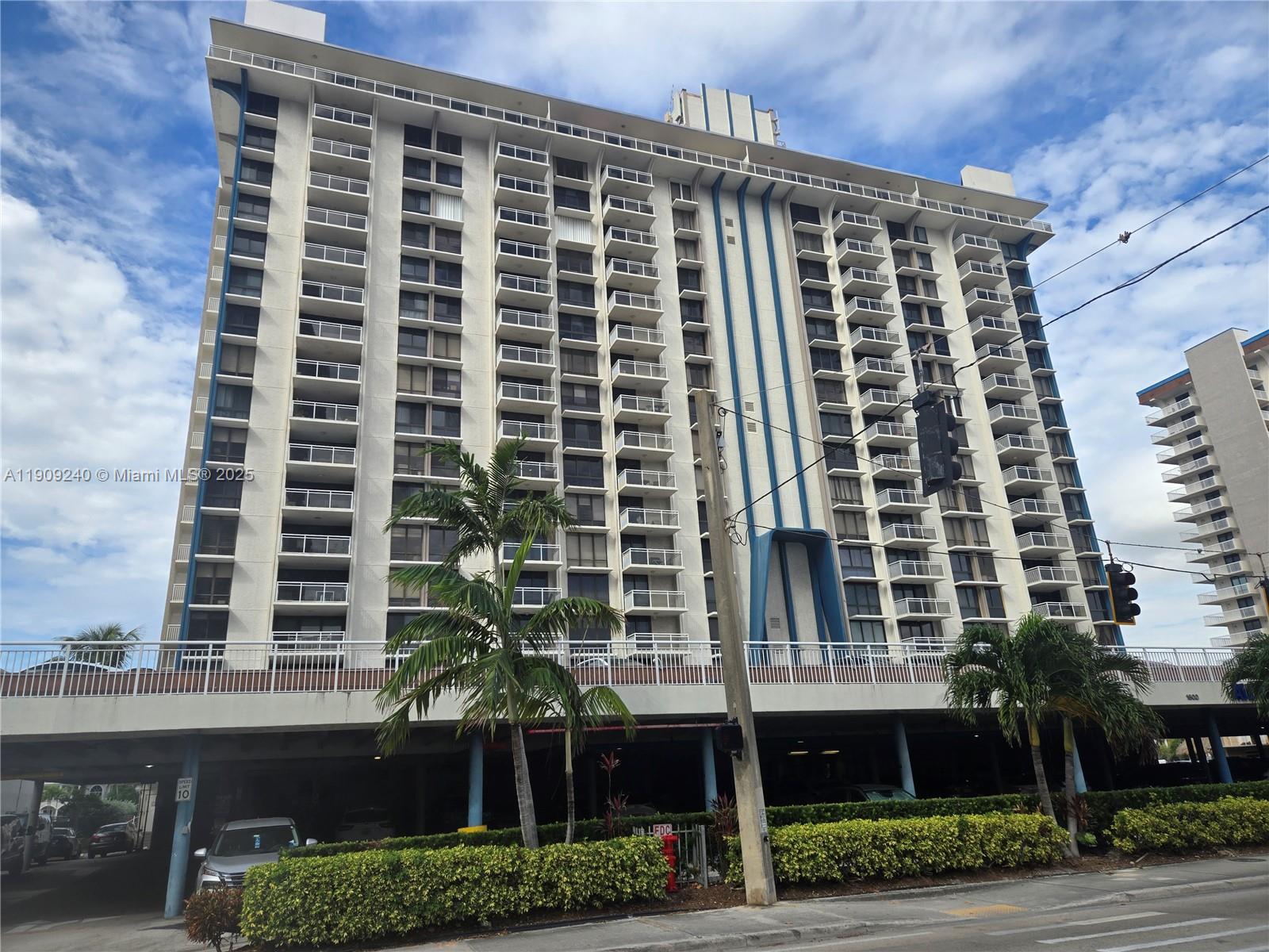 Photo of 1600 Ocean Dr #4I, Hollywood, Florida, 33019 -