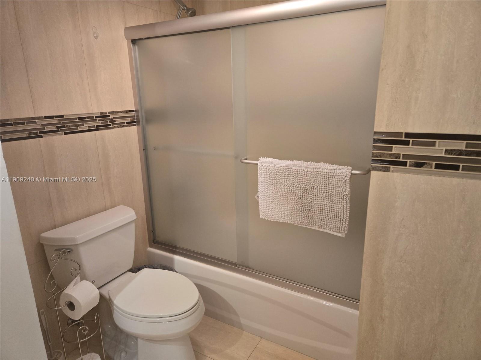 Photo of 1600 Ocean Dr #4I, Hollywood, Florida, 33019 -