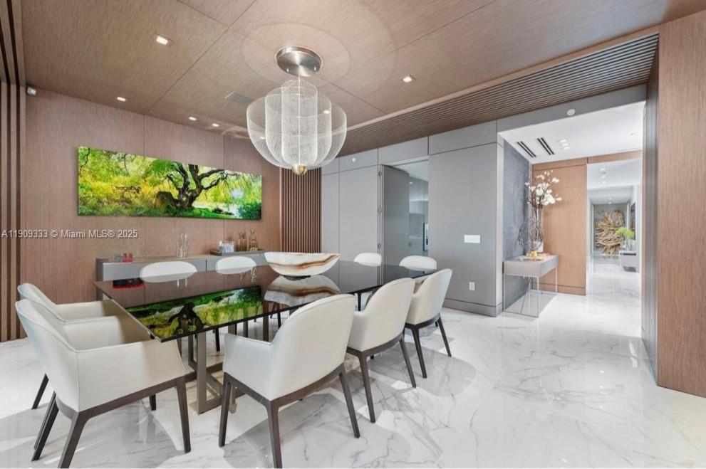 304 3 / 5 3232 sq. ft. $ 2025-11-06 0 Photo