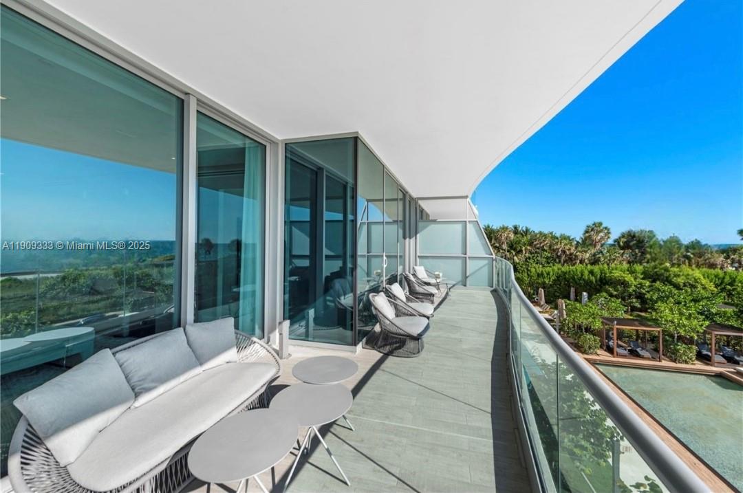 304 3 / 5 3232 sq. ft. $ 2025-11-06 0 Photo