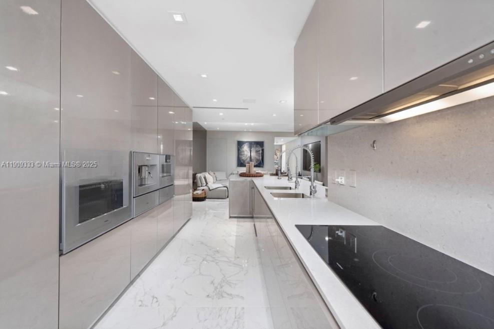 304 3 / 5 3232 sq. ft. $ 2025-11-06 0 Photo