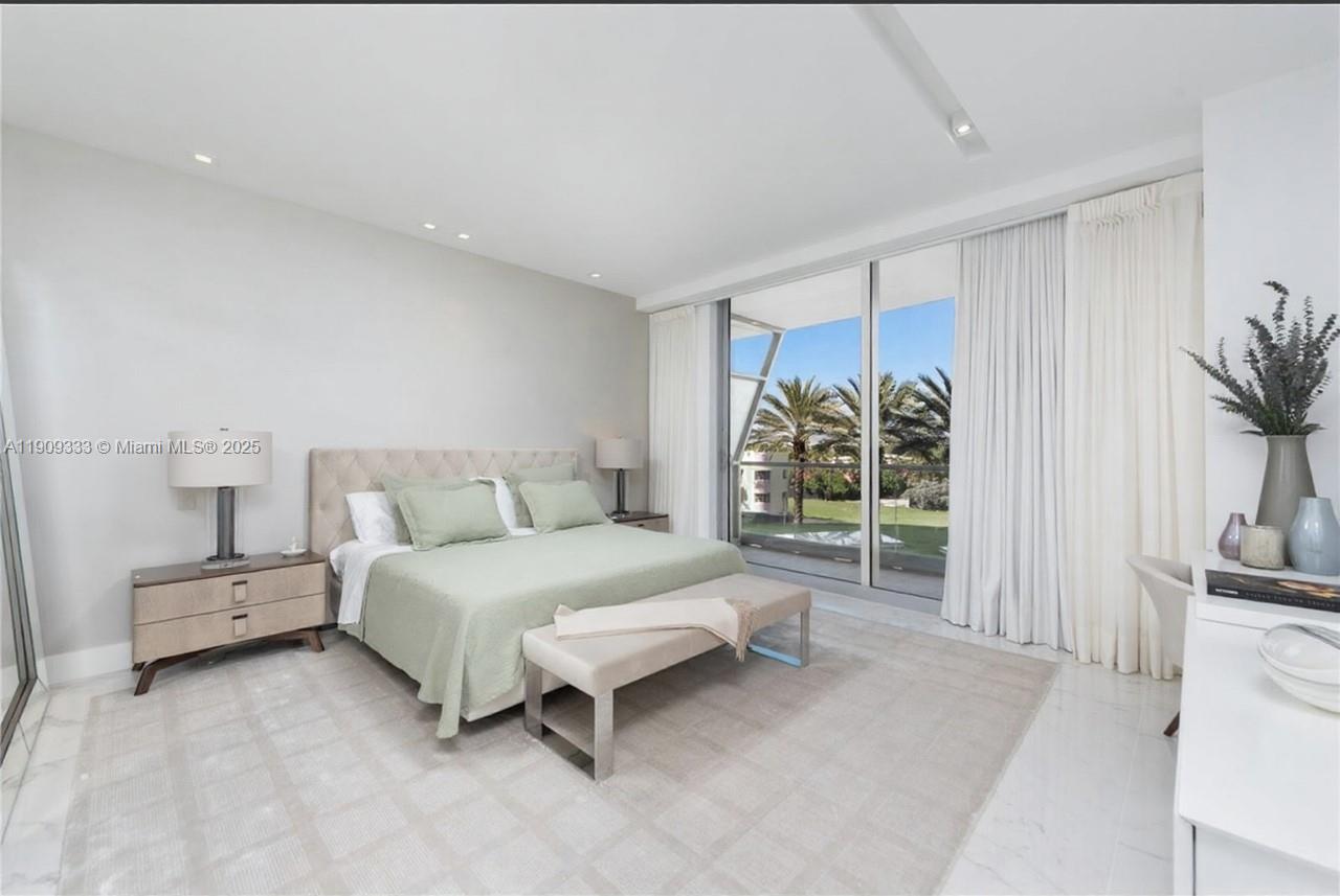 304 3 / 5 3232 sq. ft. $ 2025-11-06 0 Photo