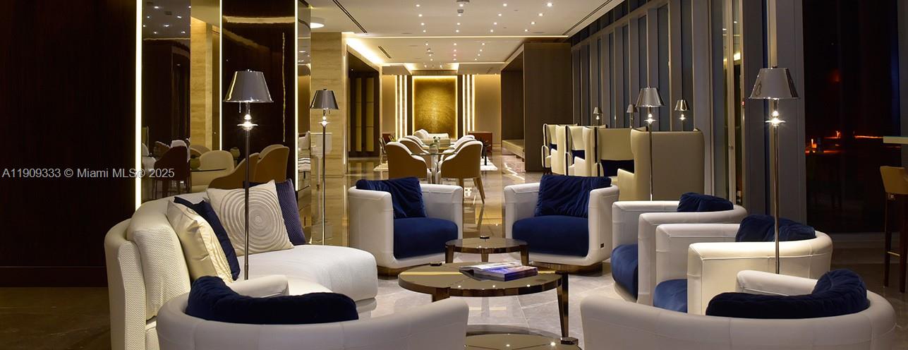 304 3 / 5 3232 sq. ft. $ 2025-11-06 0 Photo