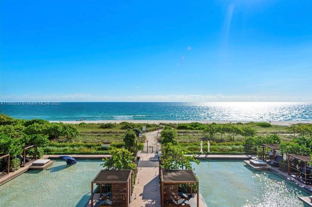 304 3 / 5 3232 sq. ft. $ 2025-11-06 0 Photo