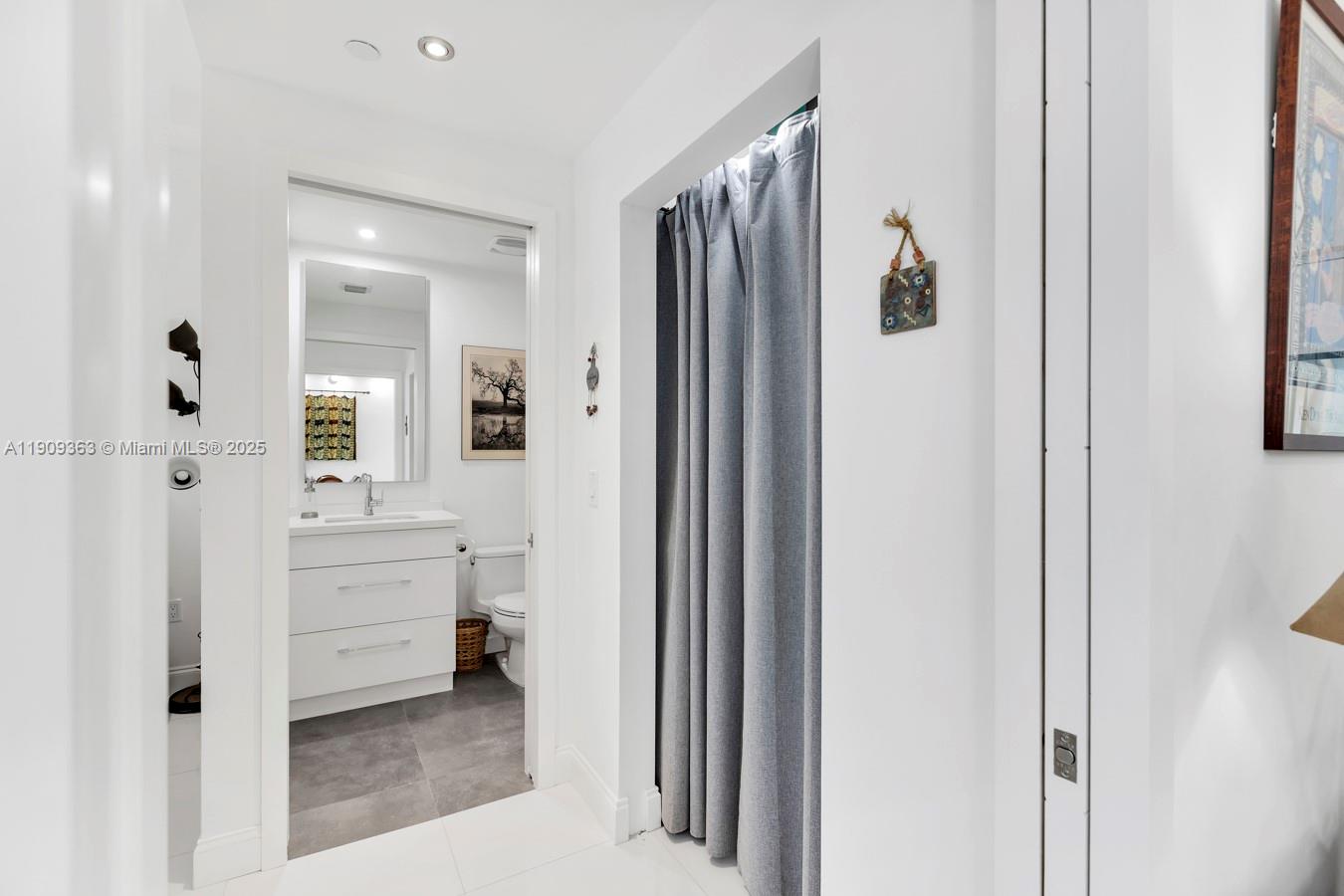 Photo of 3131 188th St #2-1004, Aventura, Florida, 33180 -