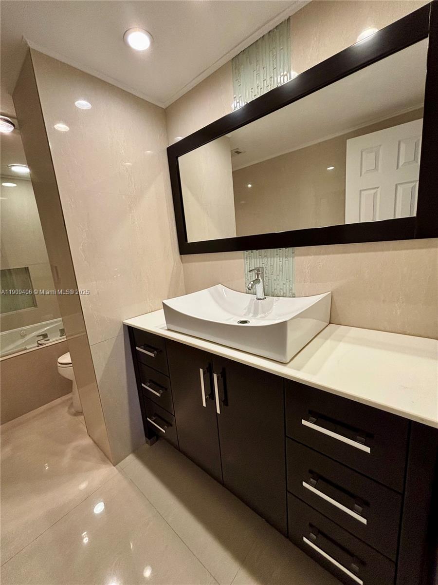 617B 2 / 2 1132 sq. ft. $ 2025-11-06 0 Photo