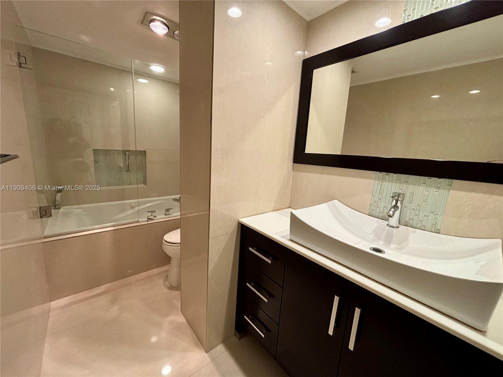 617B 2 / 2 1132 sq. ft. $ 2025-11-06 0 Photo