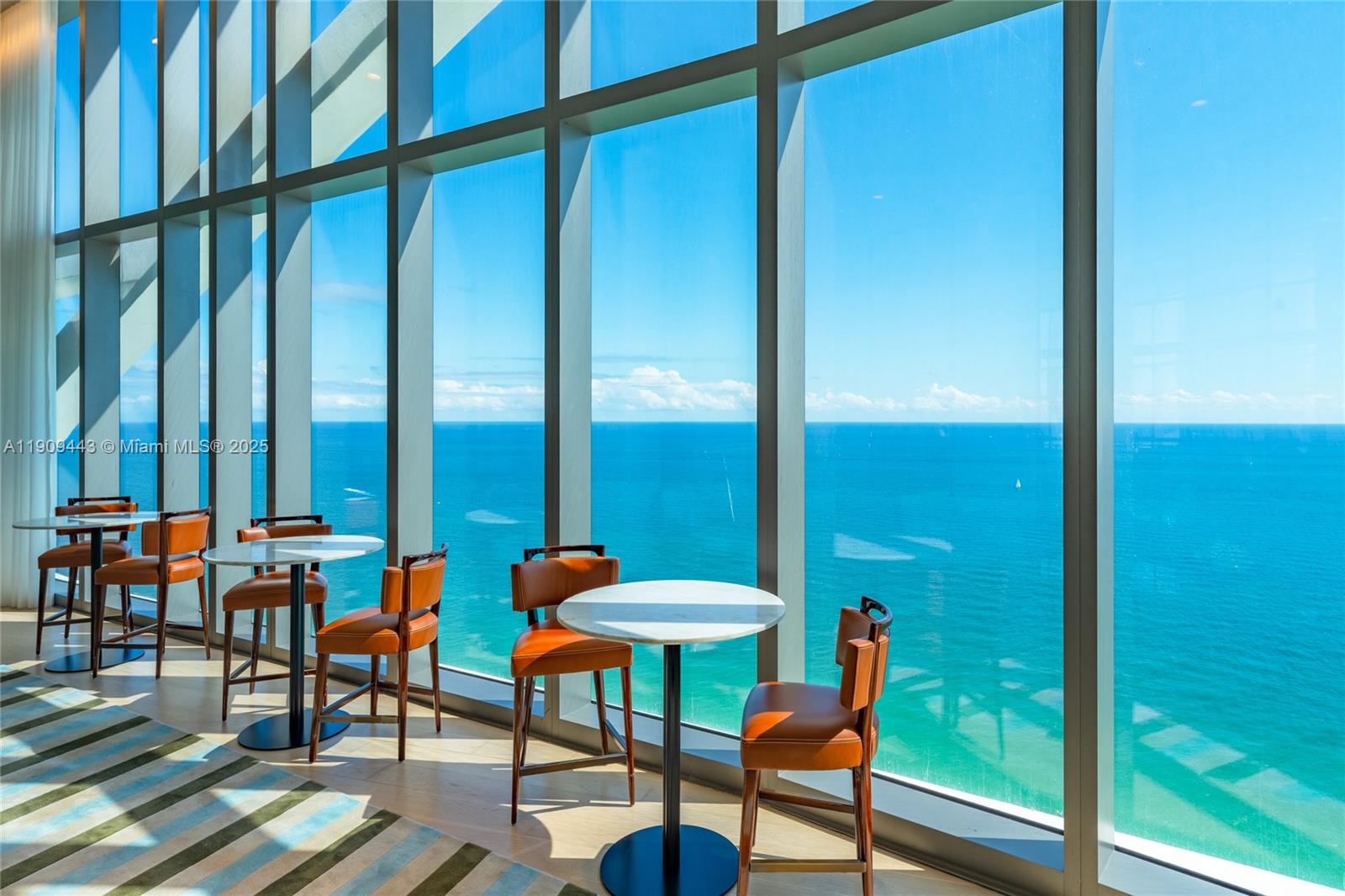 Подробнее 4303 2 / 3 1447 кв.футов $ 2025-11-06 0 Фото