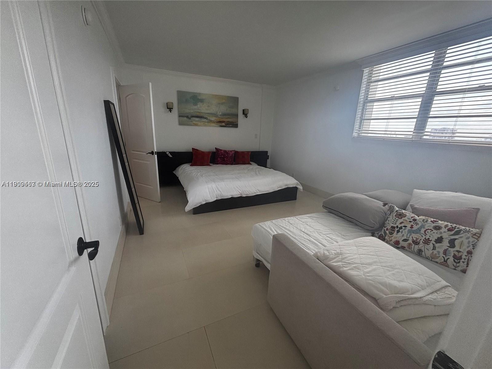 Photo of 3901 Ocean Drive  #15P, Hollywood, Florida, 33019 - 