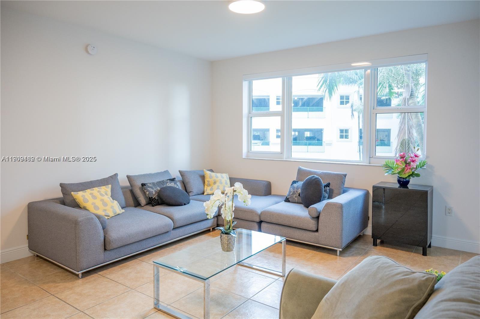 Photo of 19900 Country Club Dr  #318, Aventura, Florida, 33180 - 