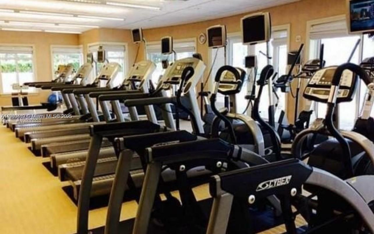 Photo of 19900 Country Club Dr  #318, Aventura, Florida, 33180 - 