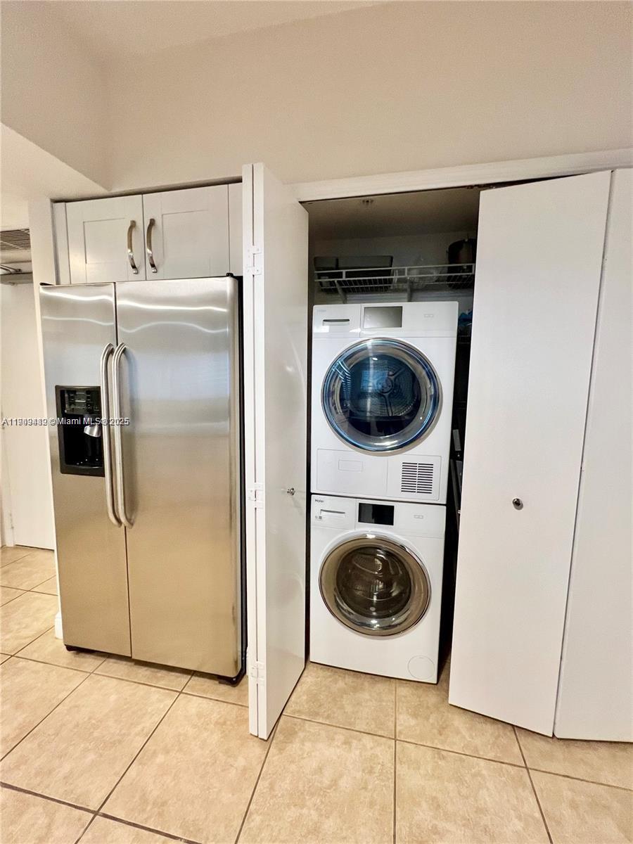 Photo of 19900 Country Club Dr  #318, Aventura, Florida, 33180 - 