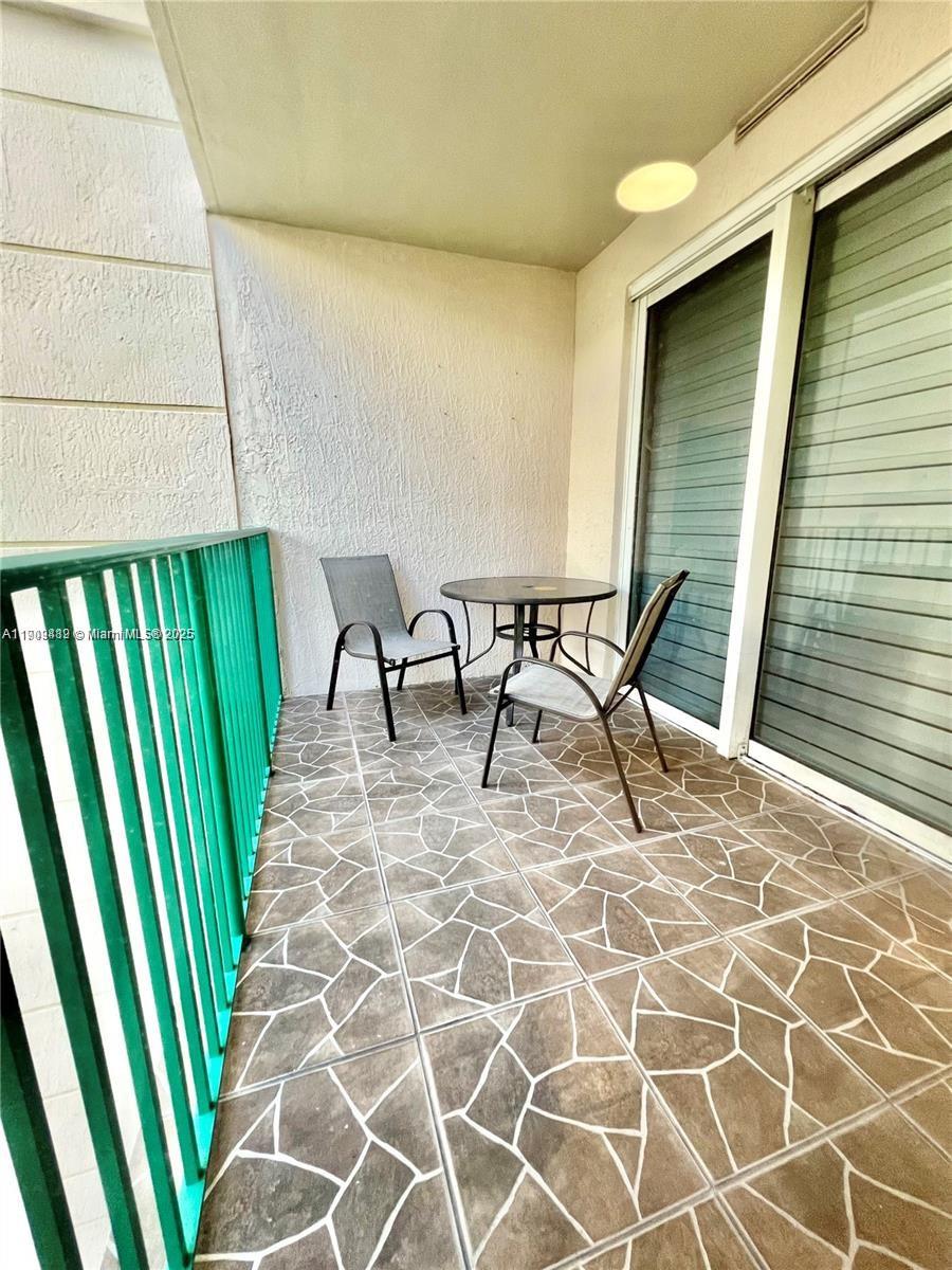 Photo of 19900 Country Club Dr  #318, Aventura, Florida, 33180 - 