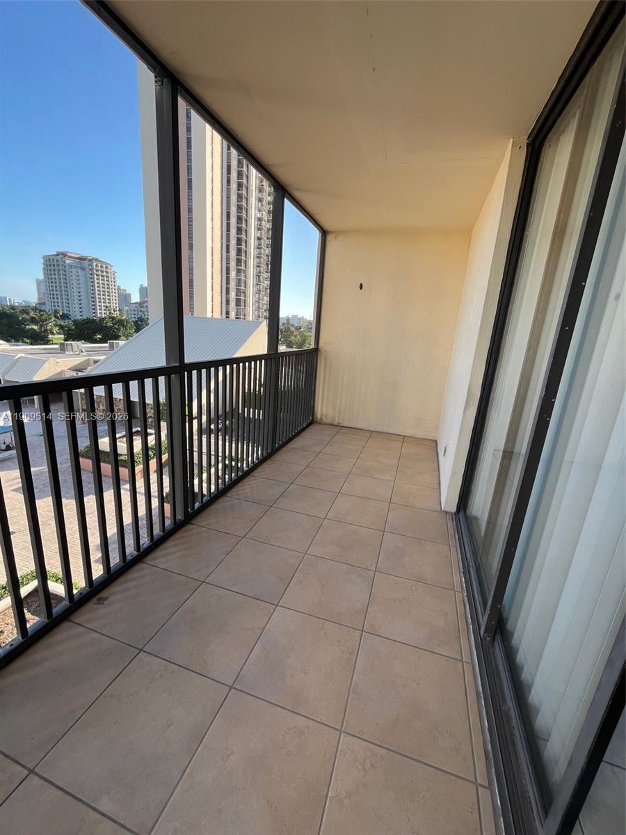Photo of 20301 Country Club Dr  #625, Aventura, Florida, 33180 - 