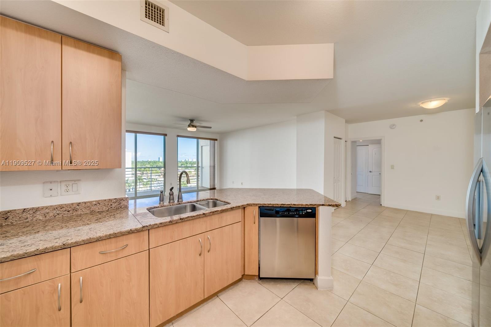 Photo of 1830 Radius Dr  #823, Hollywood, Florida, 33020 - kitchen