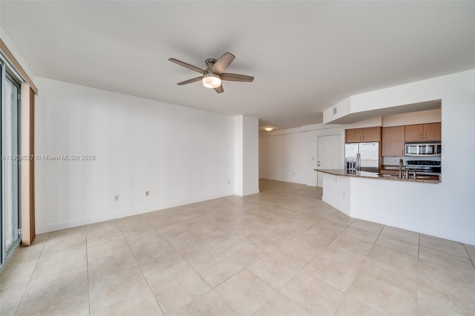 Photo of 1830 Radius Dr  #823, Hollywood, Florida, 33020 - living room