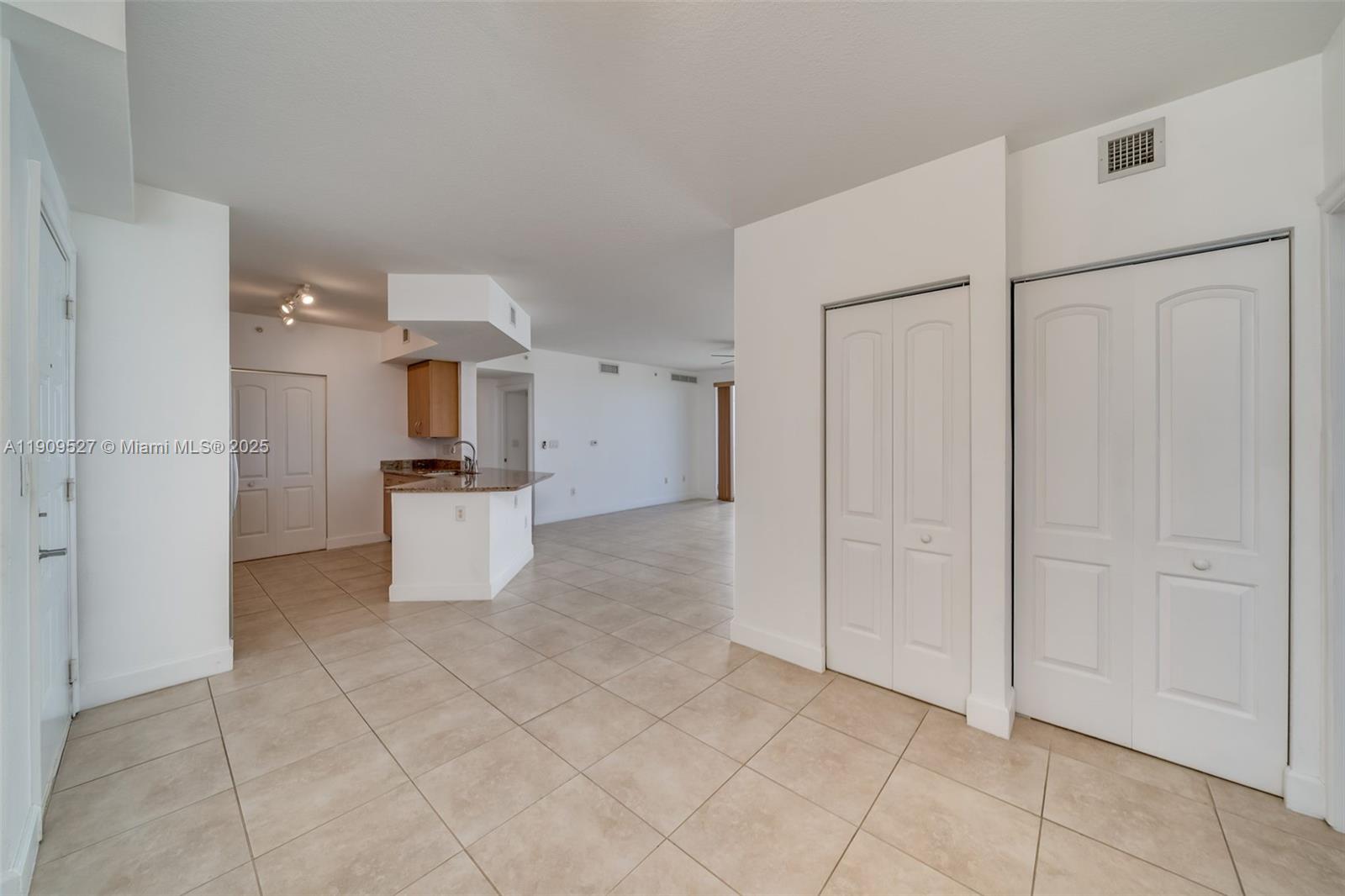 Photo of 1830 Radius Dr  #823, Hollywood, Florida, 33020 - formal dinning