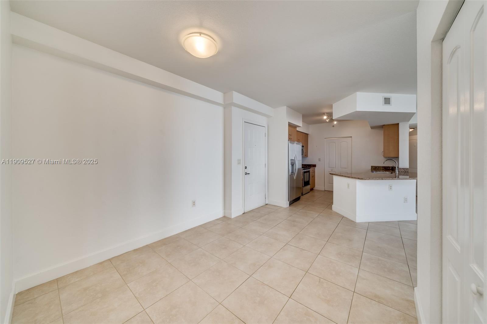 Photo of 1830 Radius Dr  #823, Hollywood, Florida, 33020 - dining