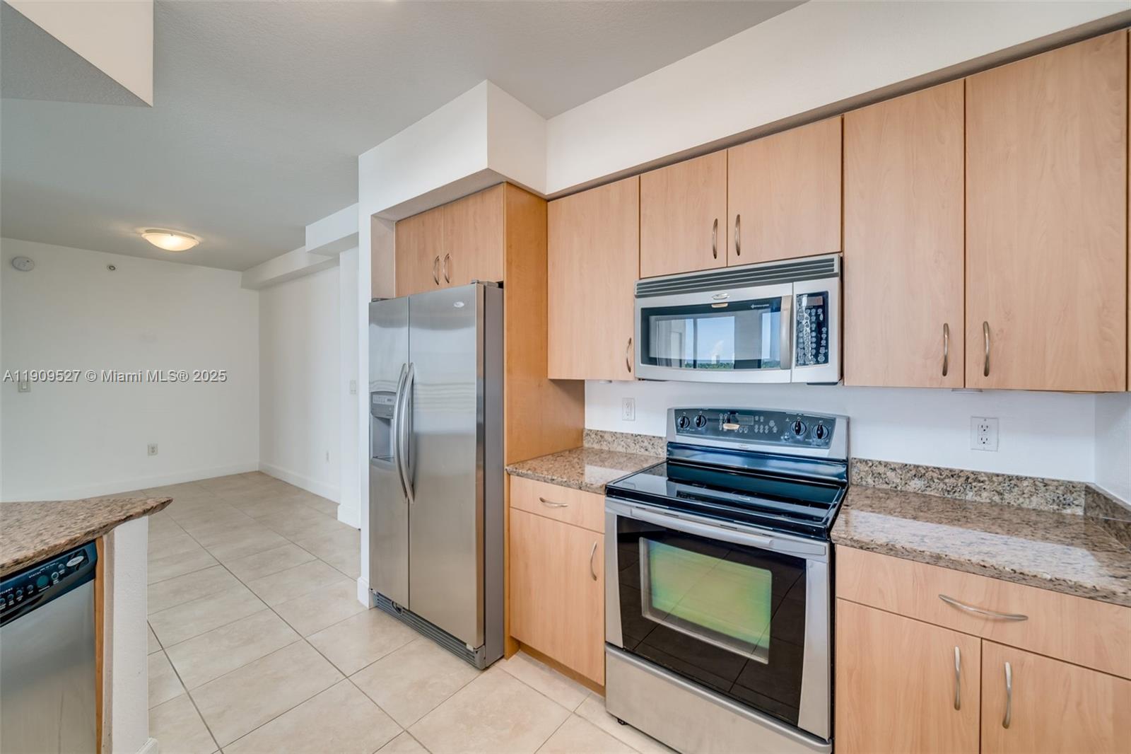 Photo of 1830 Radius Dr  #823, Hollywood, Florida, 33020 - kitchen