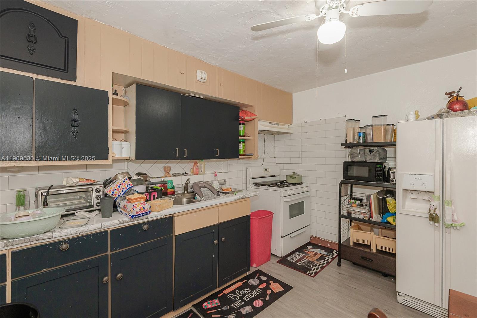 See details / 2206 sq. ft. $ 2025-11-06 0 Photo