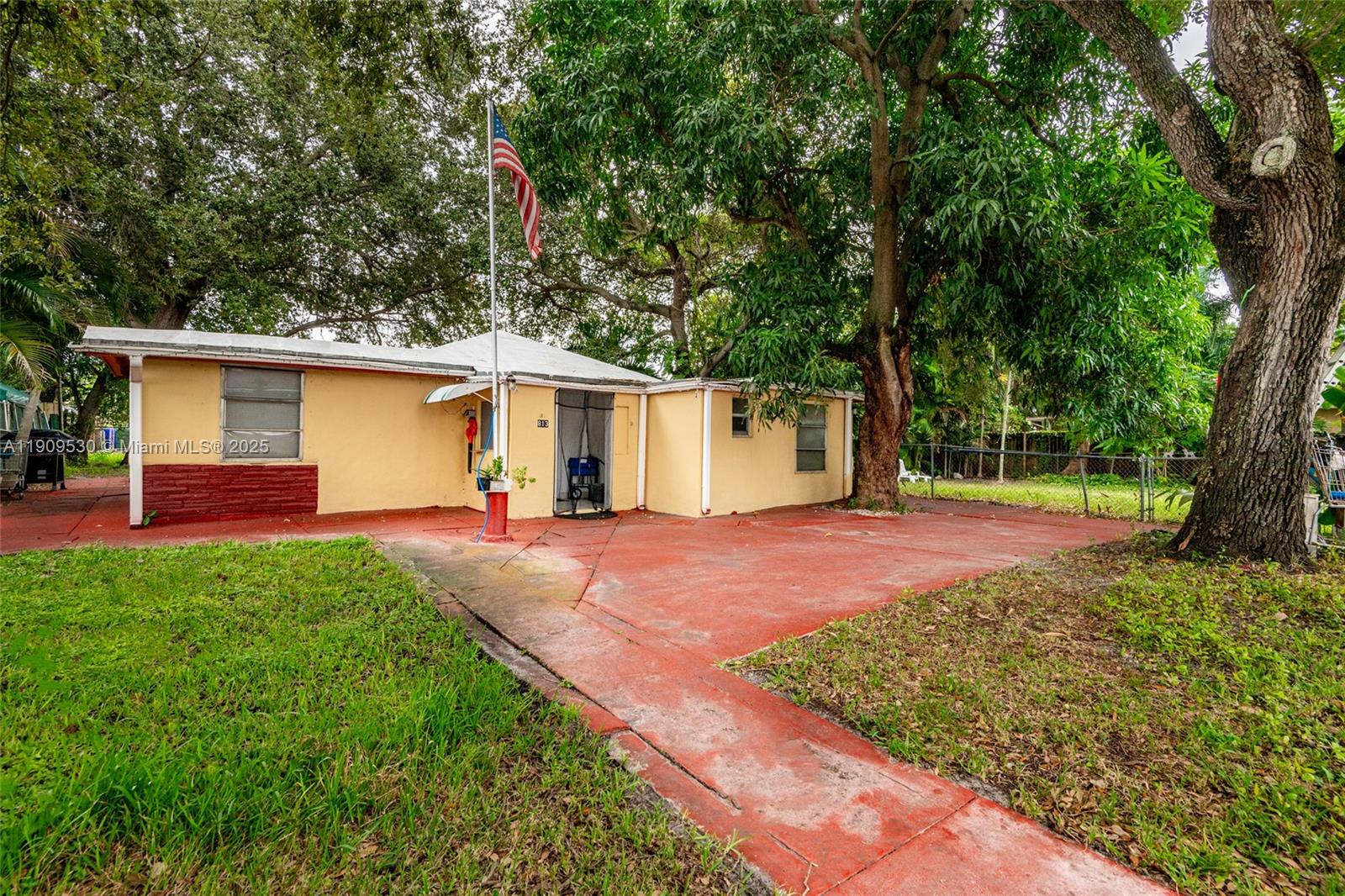 See details / 2206 sq. ft. $ 2025-11-06 0 Photo