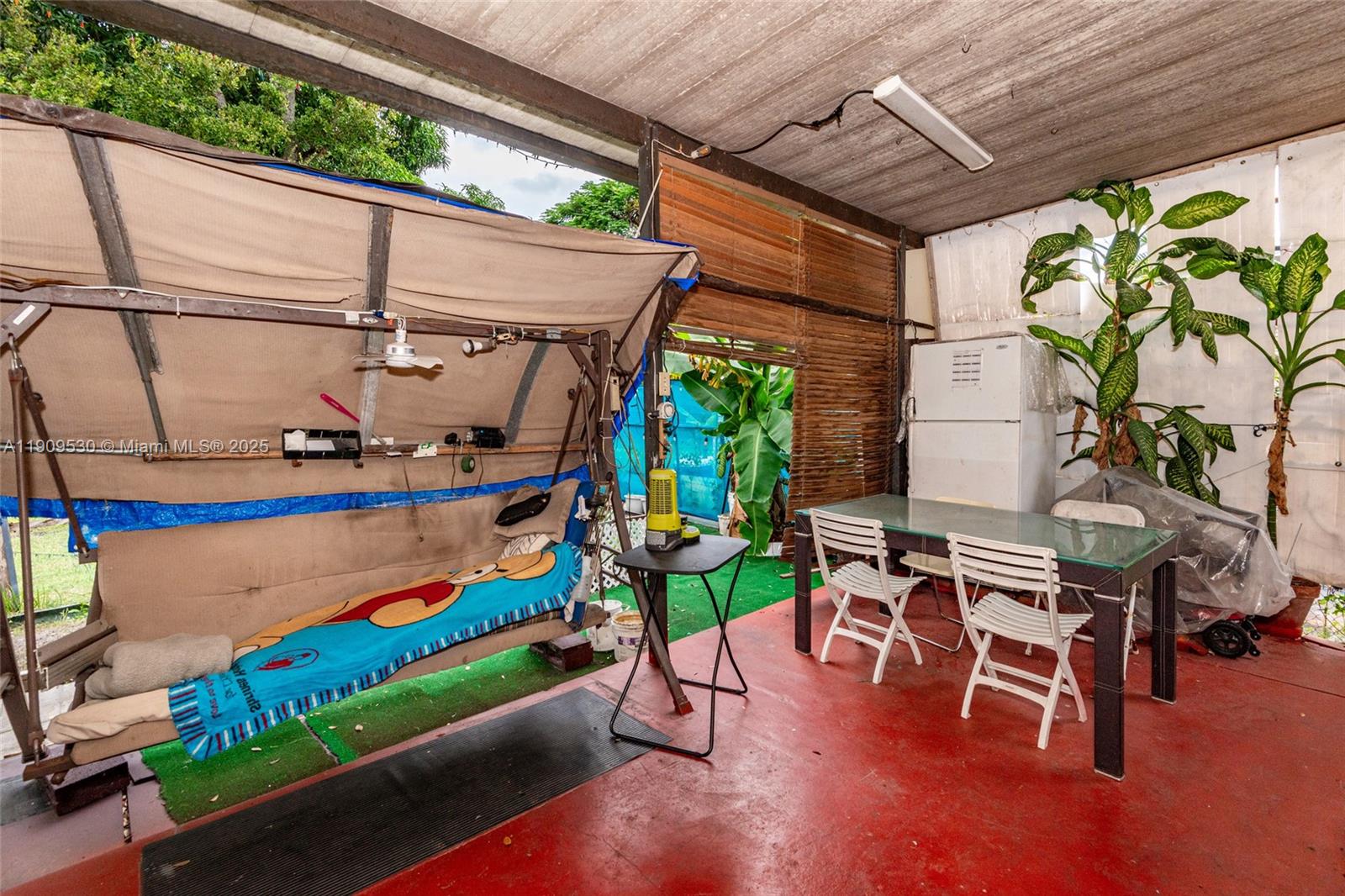 See details / 2206 sq. ft. $ 2025-11-06 0 Photo