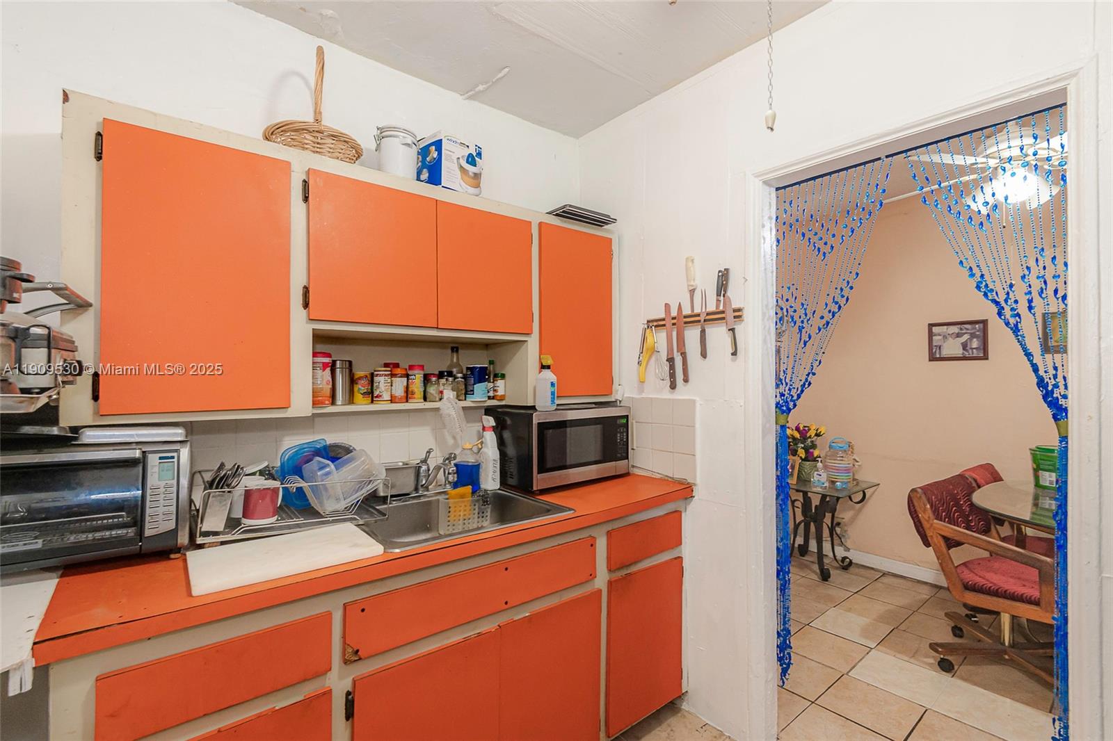 See details / 2206 sq. ft. $ 2025-11-06 0 Photo