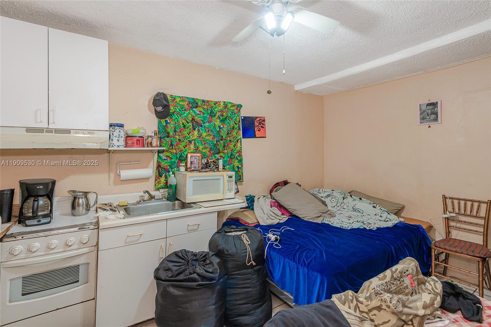 See details / 2206 sq. ft. $ 2025-11-06 0 Photo