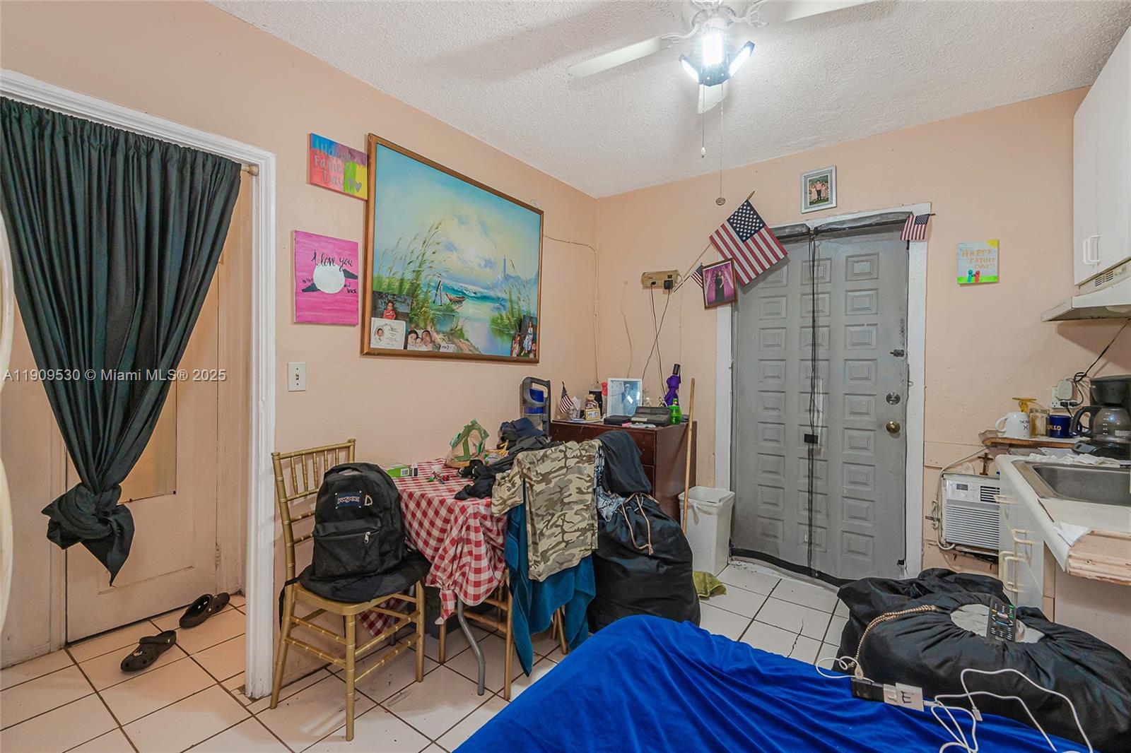 See details / 2206 sq. ft. $ 2025-11-06 0 Photo