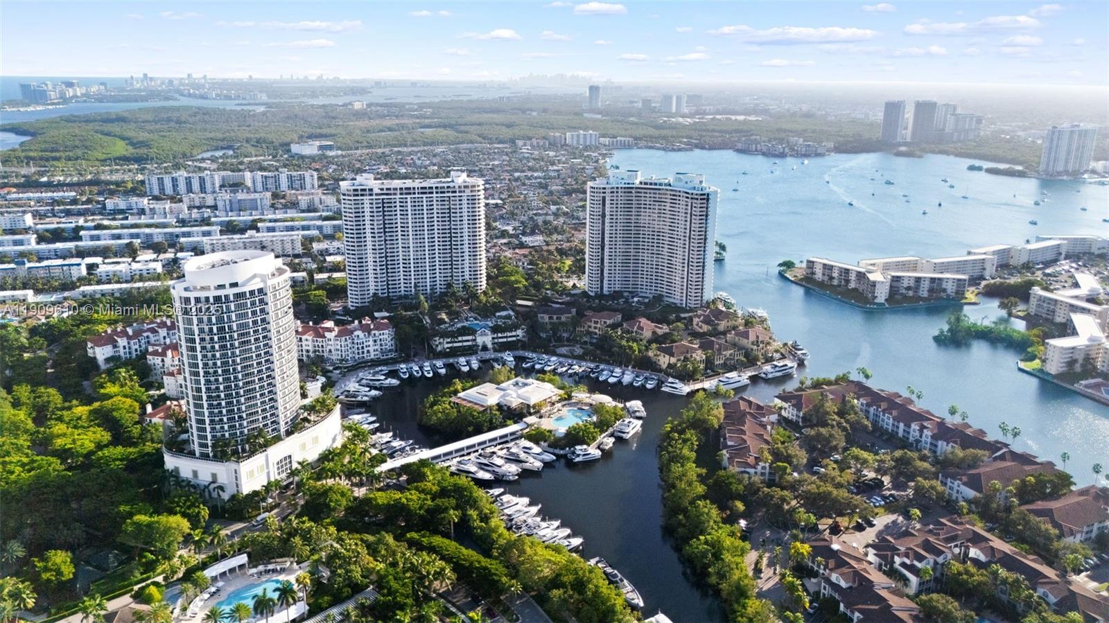 See details 903 3 / 3 2235 sq. ft. $ 2025-11-06 0 Photo