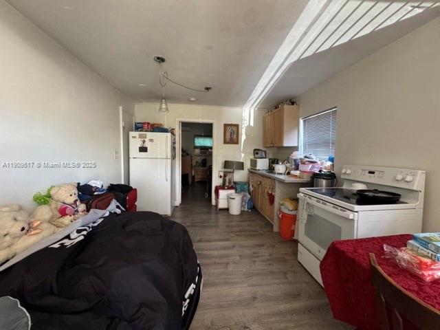 See details / 1764 sq. ft. $ 2025-11-17 0 Photo