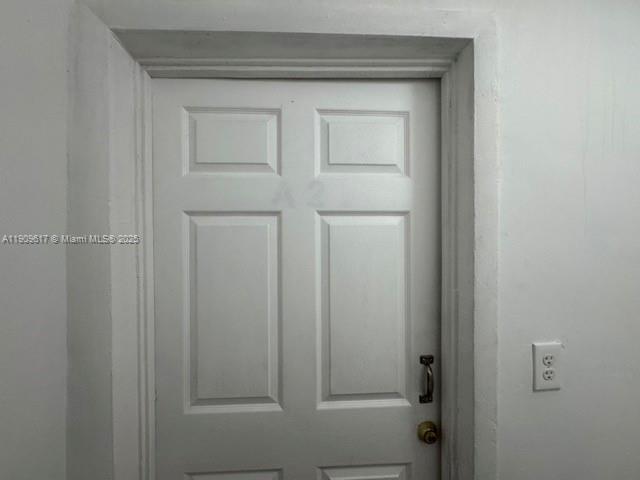 See details / 1764 sq. ft. $ 2025-11-17 0 Photo