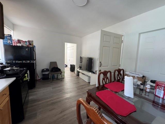 See details / 1764 sq. ft. $ 2025-11-17 0 Photo