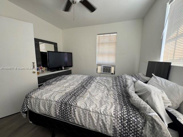 See details / 1764 sq. ft. $ 2025-11-17 0 Photo