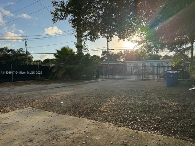 See details / 1764 sq. ft. $ 2025-11-17 0 Photo