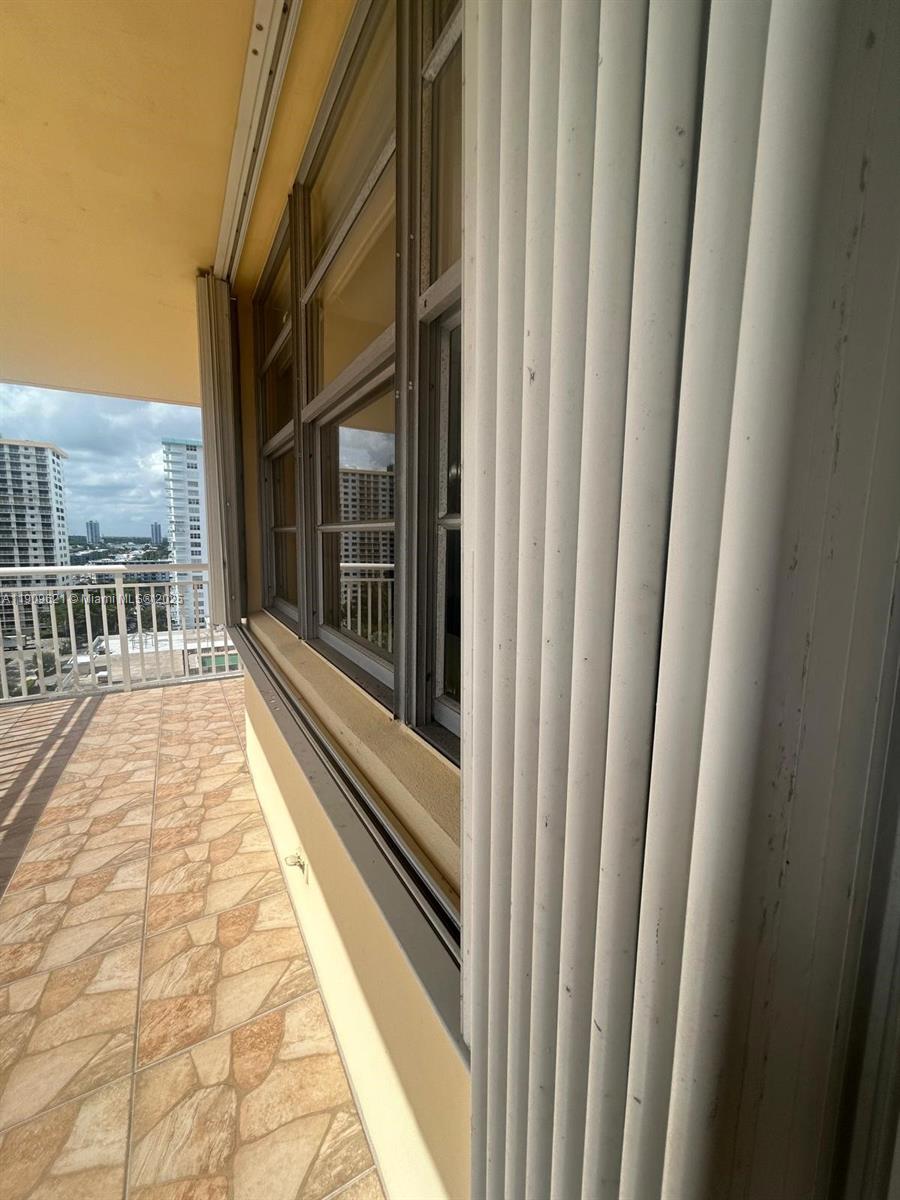 See details 1205 2 / 2 1544 sq. ft. $ 2025-11-06 0 Photo