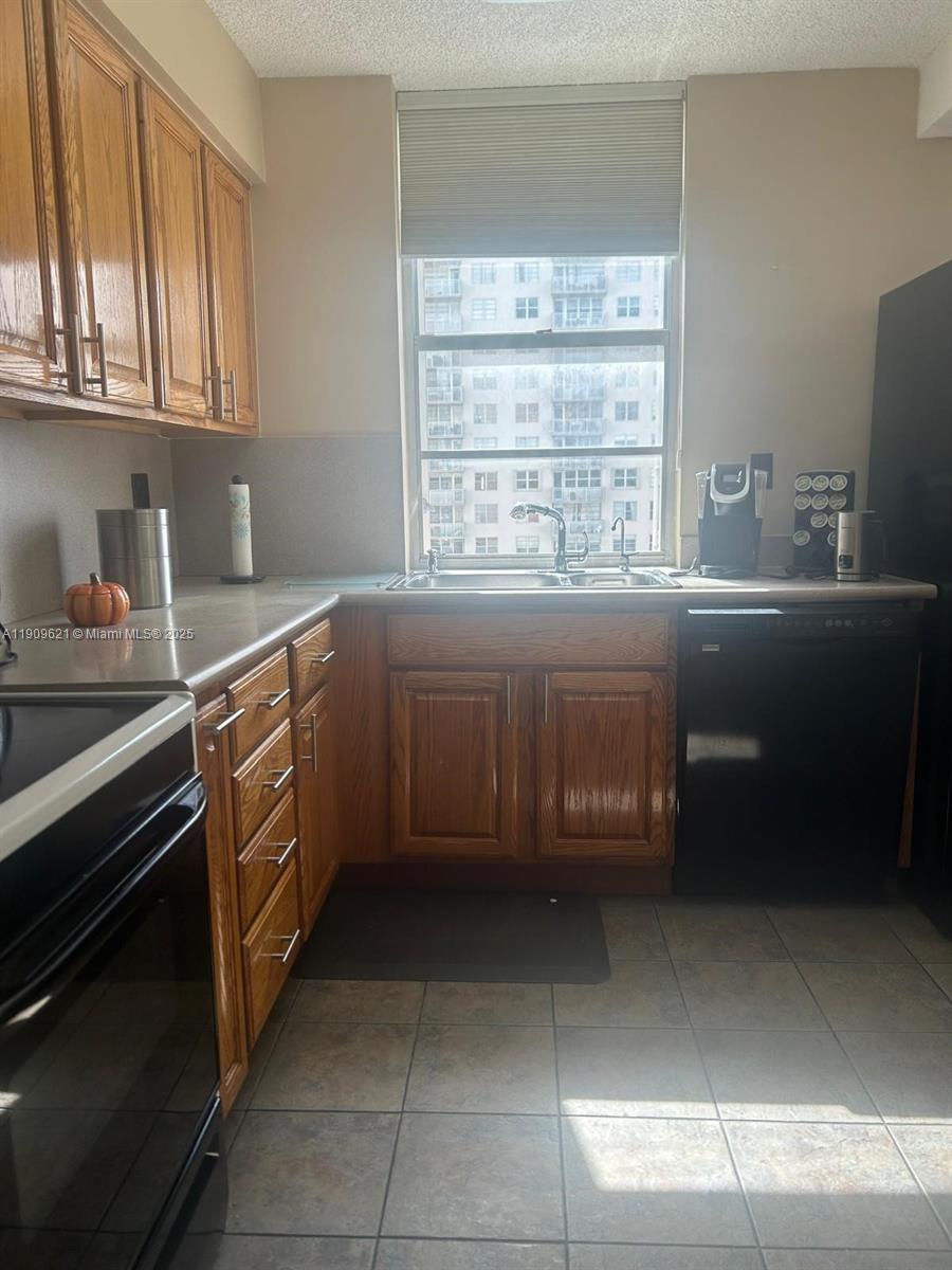 See details 1205 2 / 2 1544 sq. ft. $ 2025-11-06 0 Photo