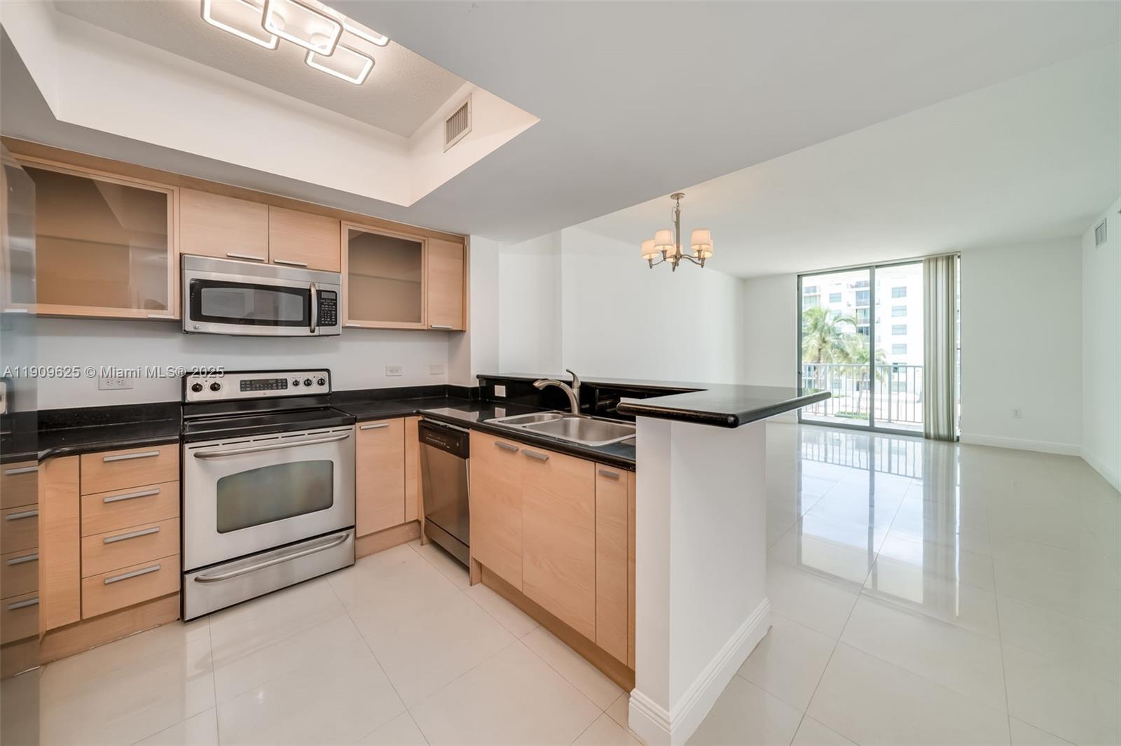 Photo of 140 Dixie Hwy  #602, Hollywood, Florida, 33020 - 