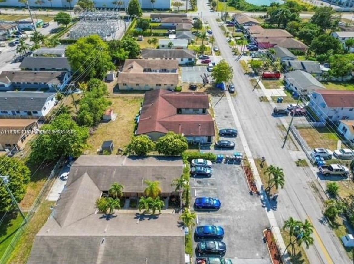 Подробнее 1-5 / кв.футов $ 2025-11-06 0 Фото