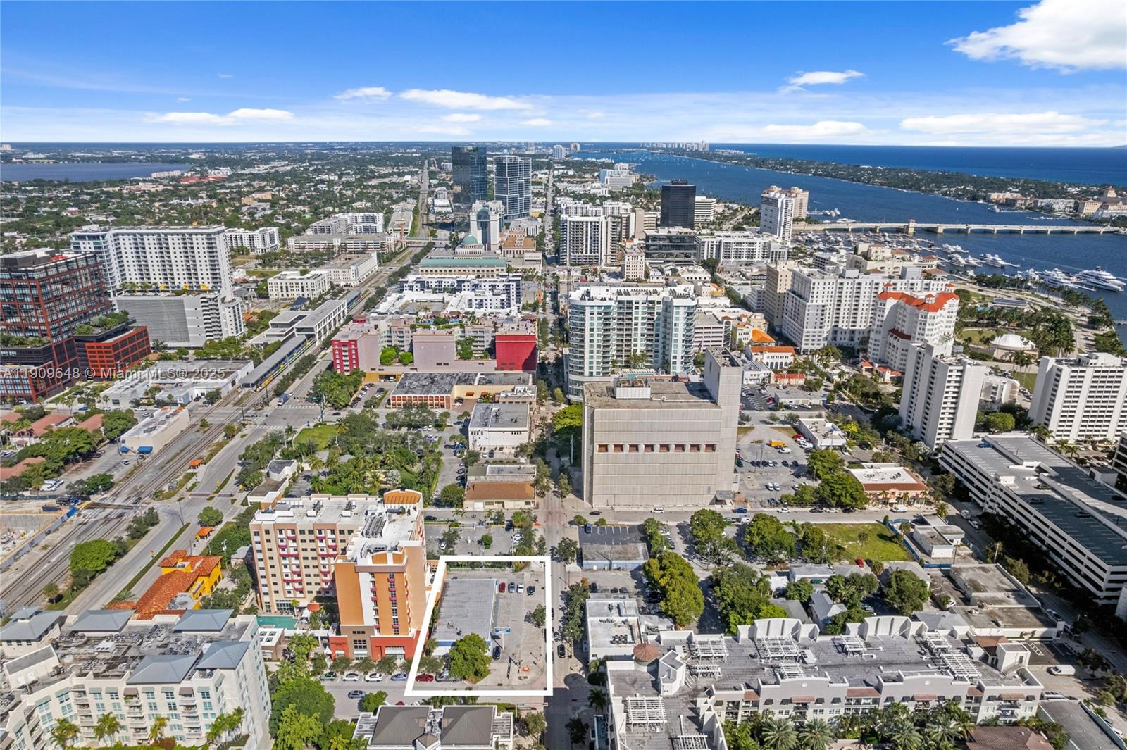 Подробнее / кв.футов $ 2025-11-06 0 Фото