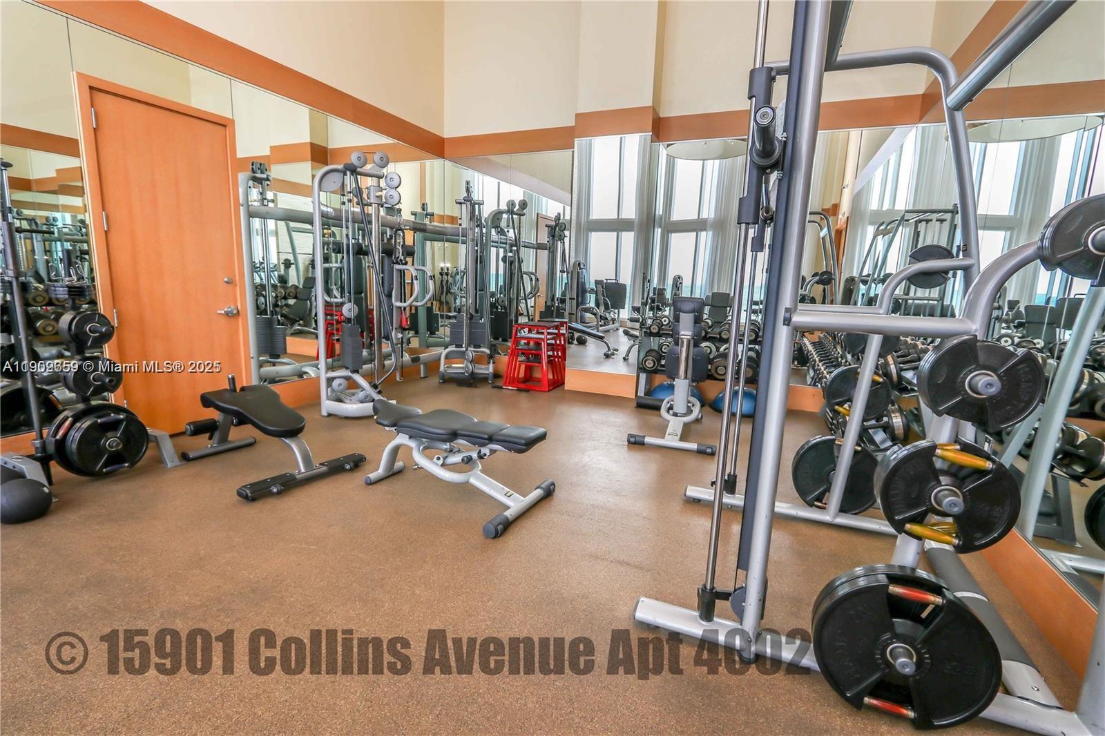 See details 4002 3 / 4 1979 sq. ft. $ 2025-11-06 0 Photo