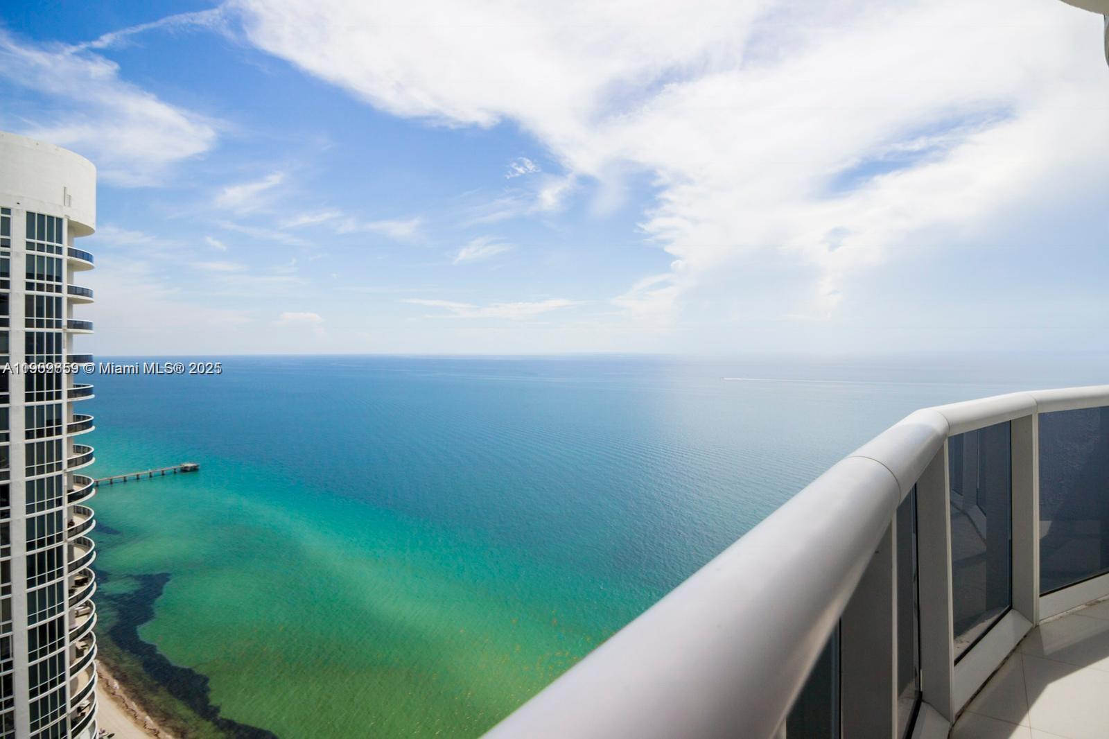 See details 4002 3 / 4 1979 sq. ft. $ 2025-11-06 0 Photo