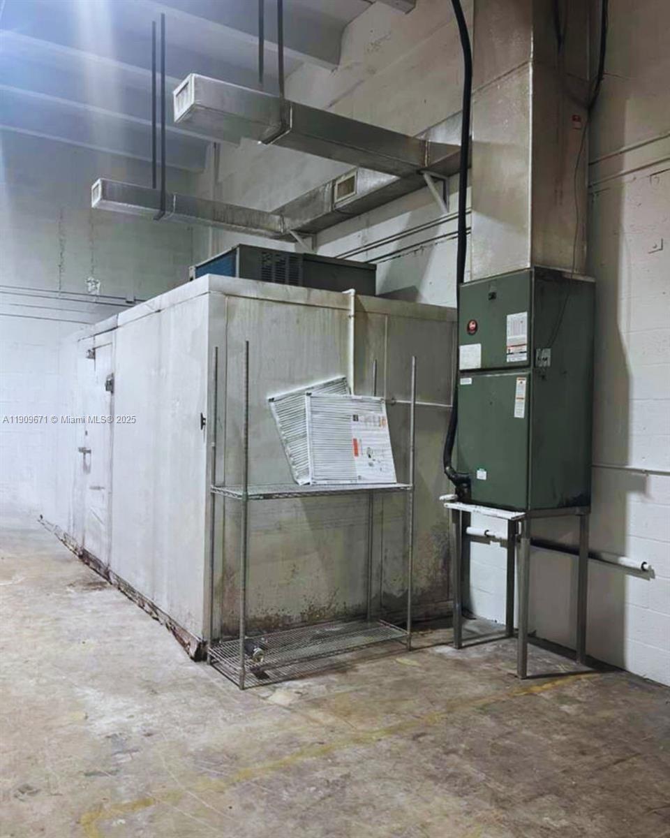 See details 4 / sq. ft. $ 2025-11-06 0 Photo