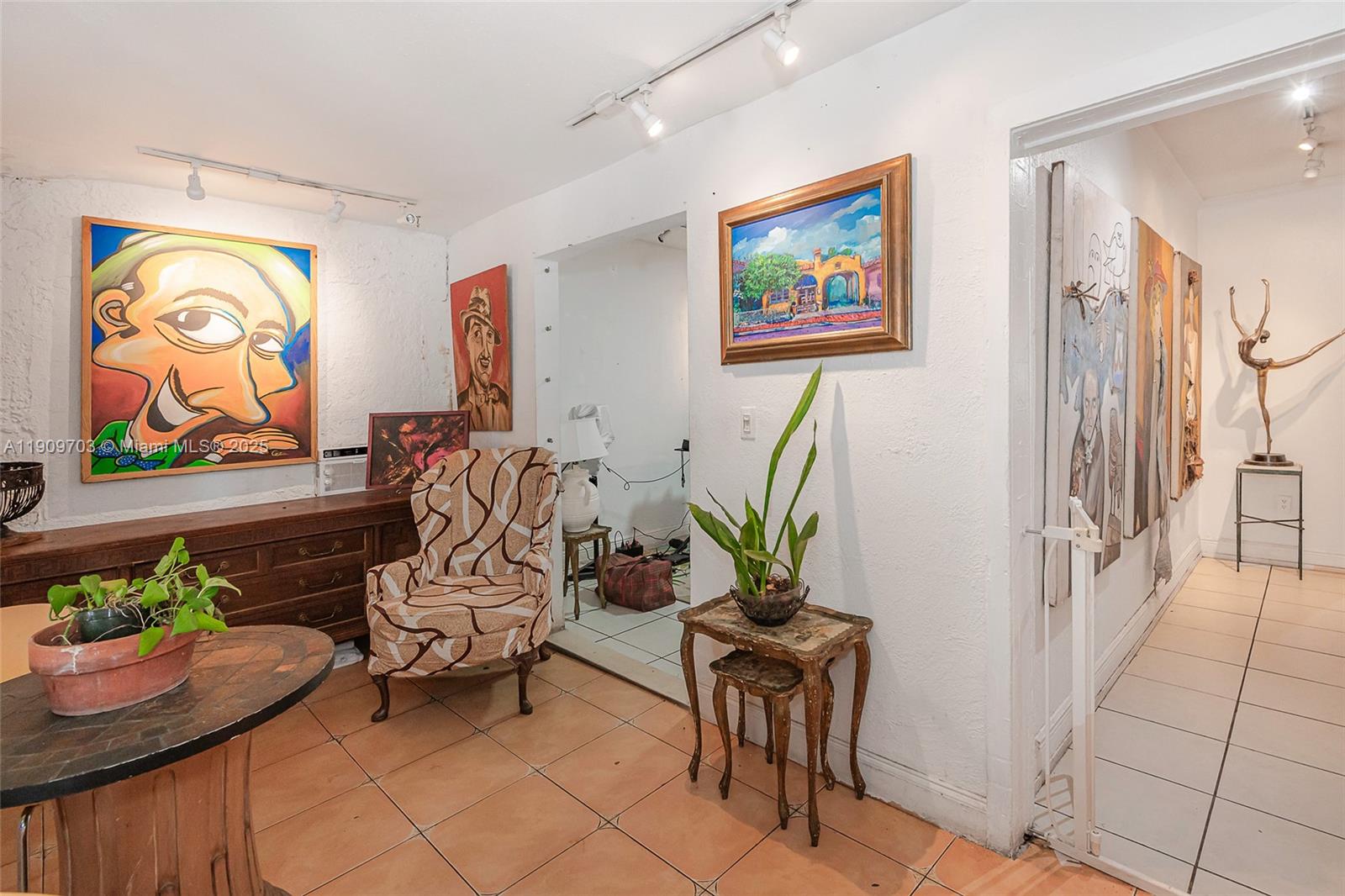   /  1479 sq. ft. $ 2025-11-06 0 Photo