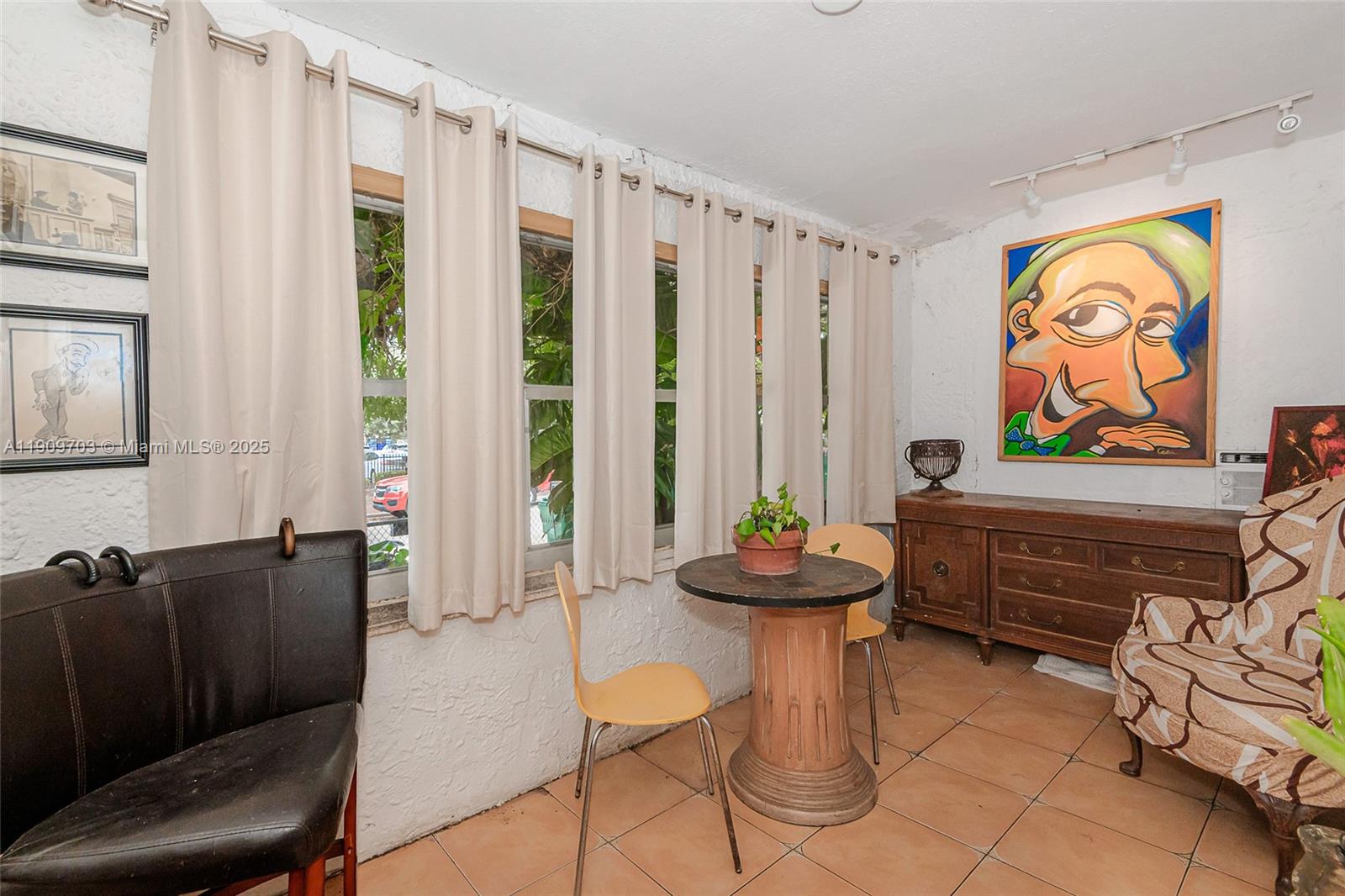   /  1479 sq. ft. $ 2025-11-06 0 Photo