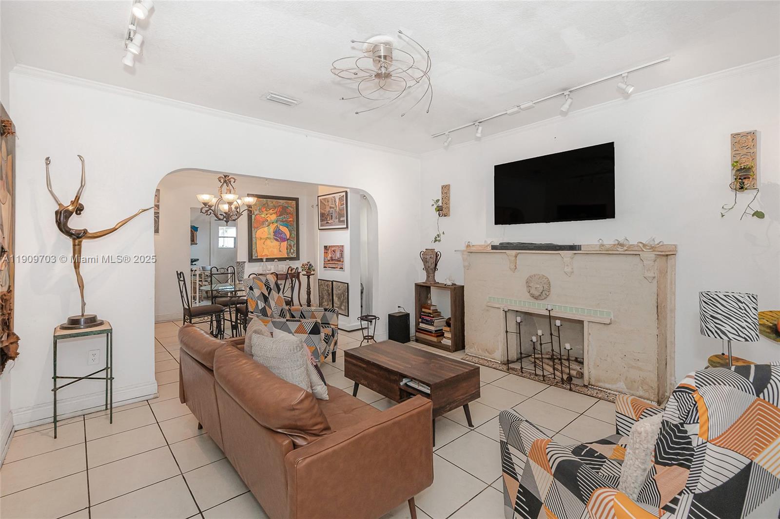   /  1479 sq. ft. $ 2025-11-06 0 Photo