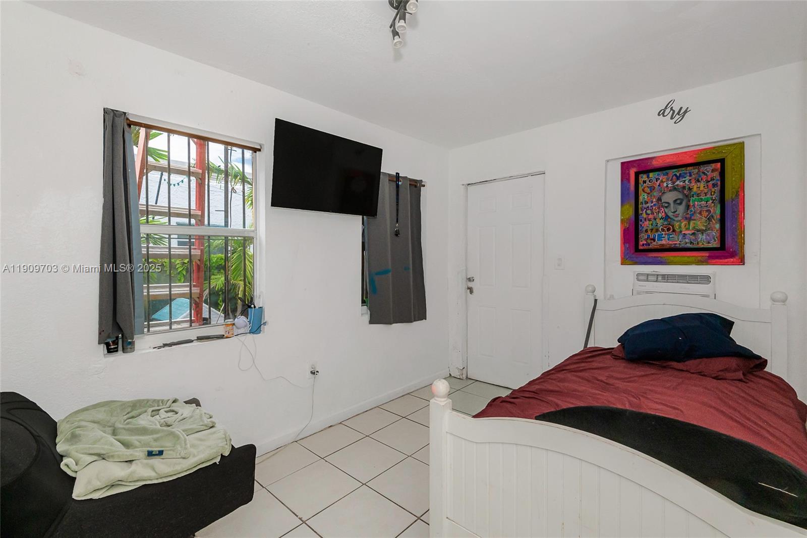   /  1479 sq. ft. $ 2025-11-06 0 Photo