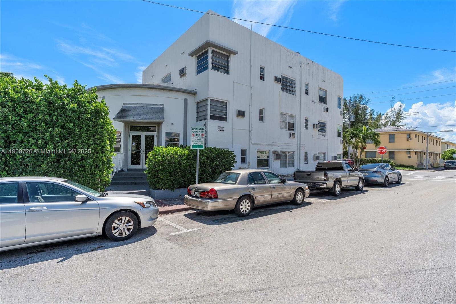 See details / sq. ft. $ 2025-11-06 0 Photo