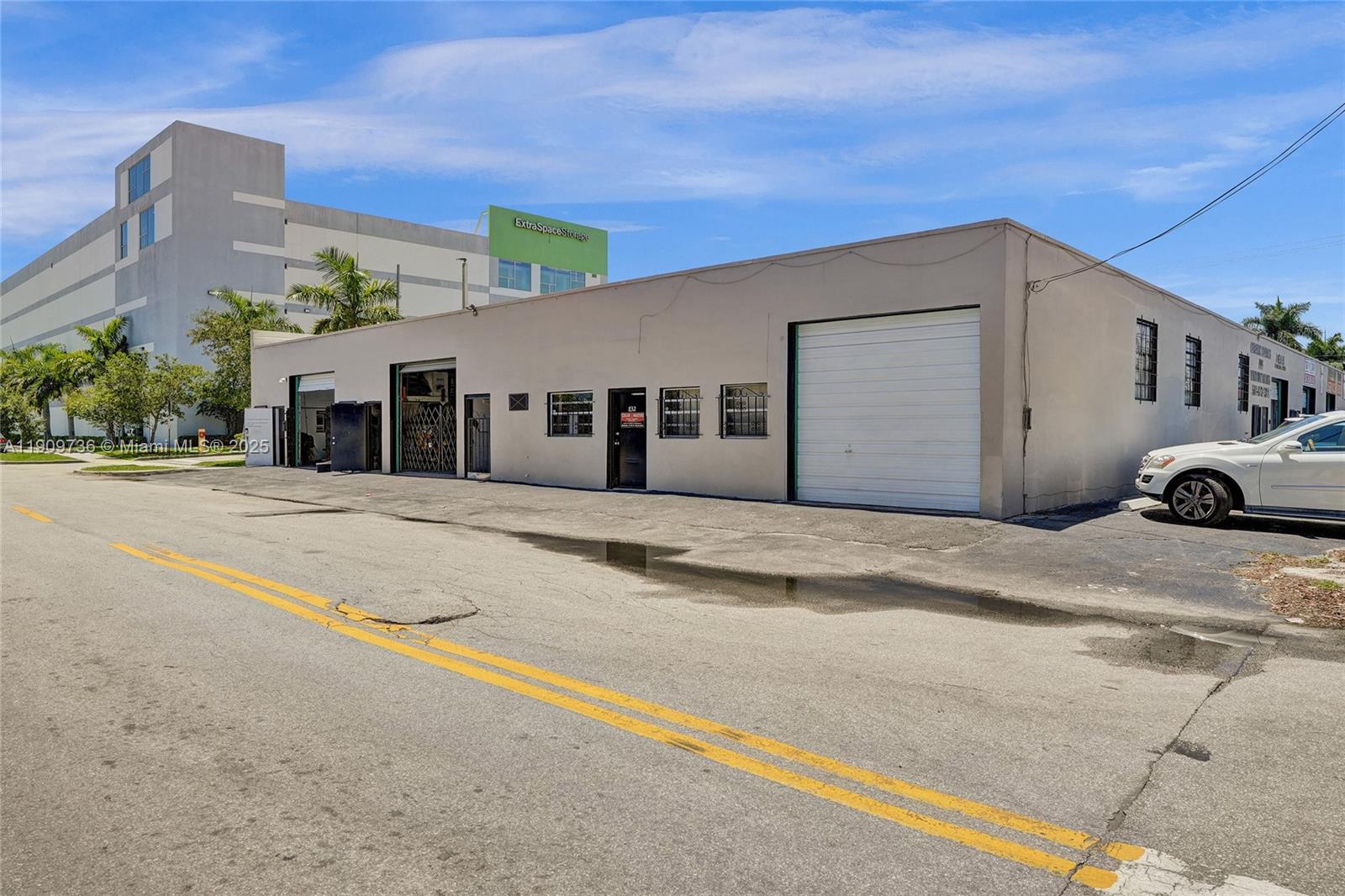 See details / sq. ft. $ 2025-11-06 0 Photo