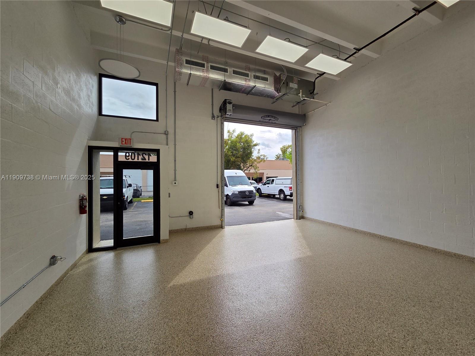 See details / sq. ft. $ 2025-11-06 0 Photo